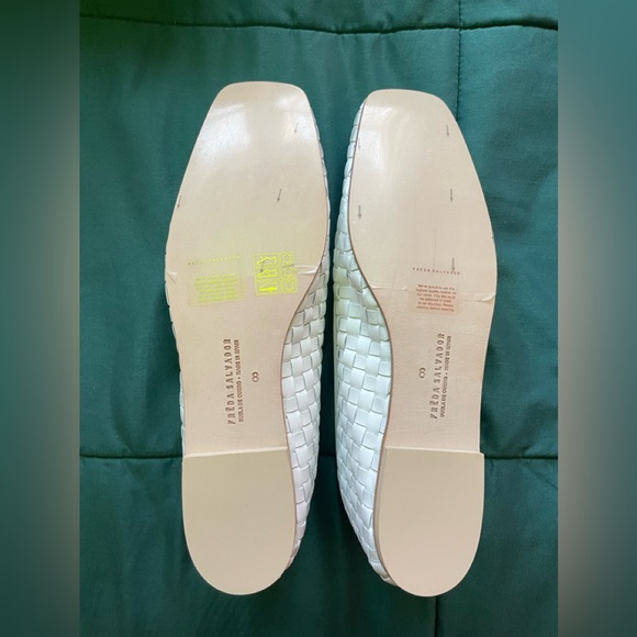 BNWT Freda Salvador Jada Flats in White Size 8 - Picture 5 of 5